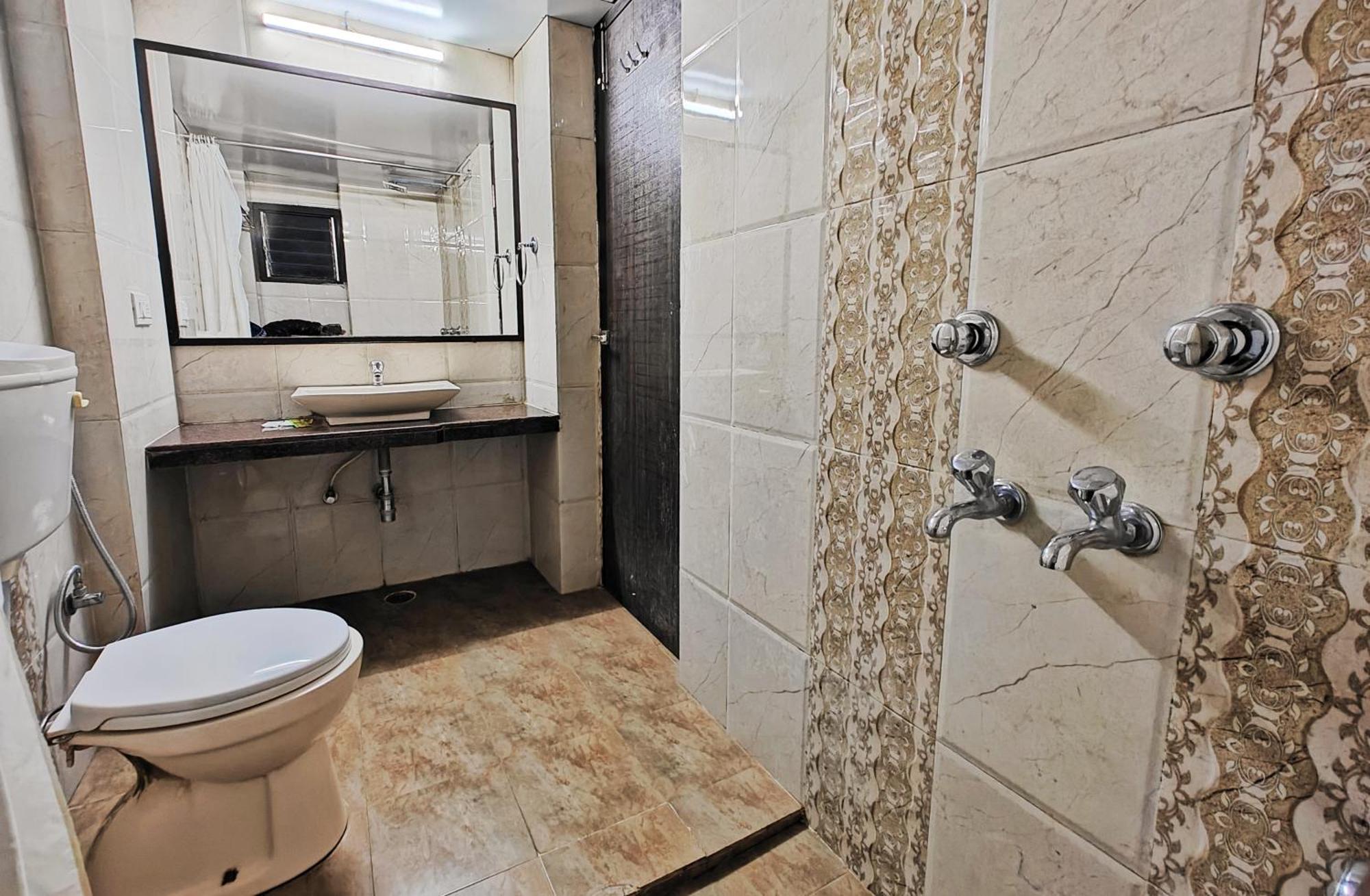 Hotel Saraswati Mount Abu Dış mekan fotoğraf