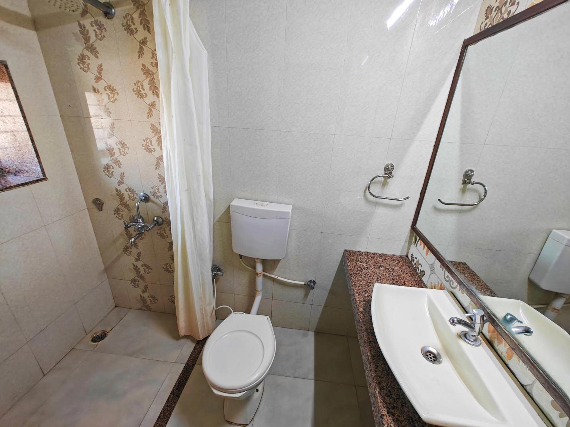 Hotel Saraswati Mount Abu Dış mekan fotoğraf