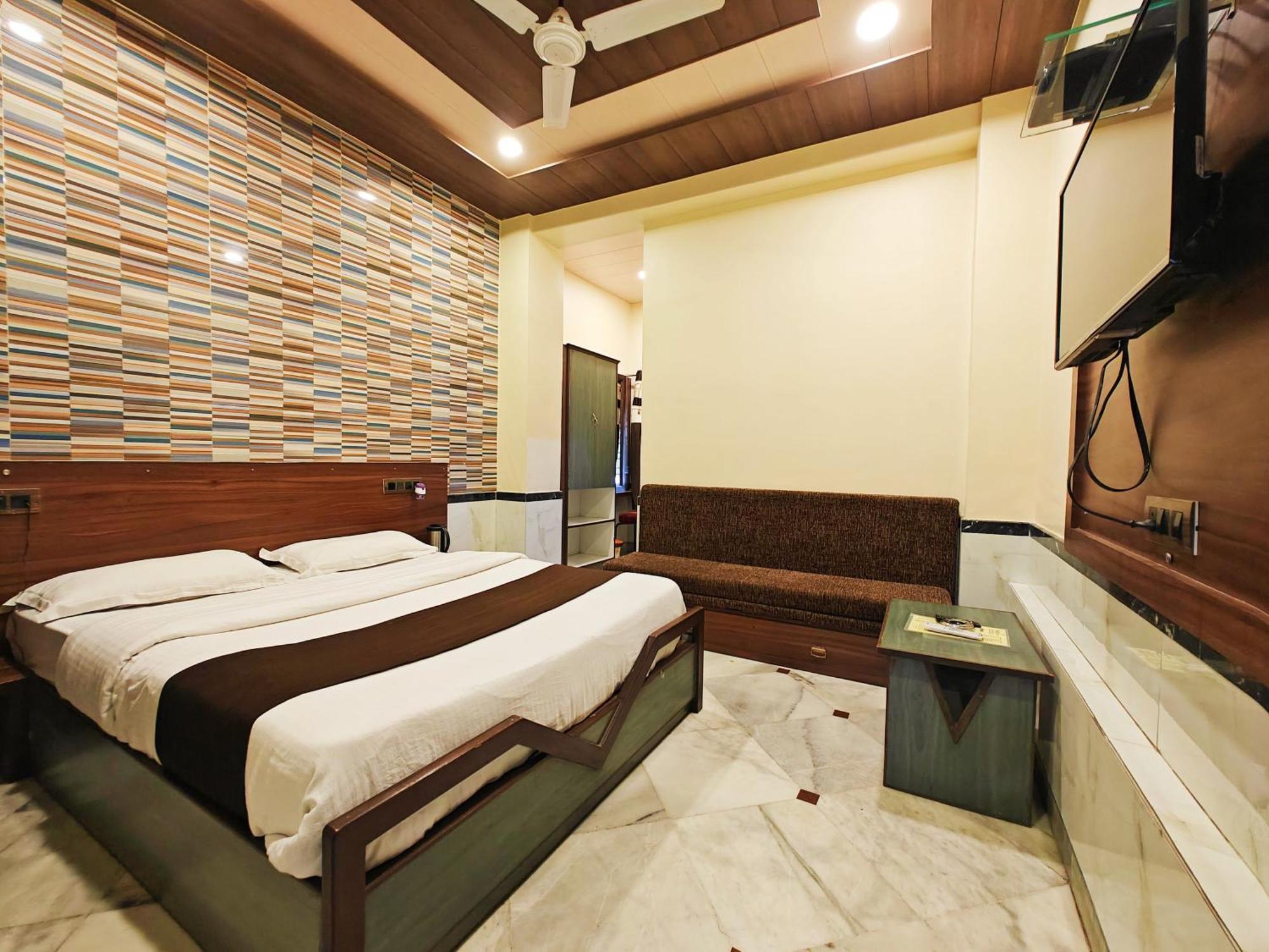 Hotel Saraswati Mount Abu Dış mekan fotoğraf
