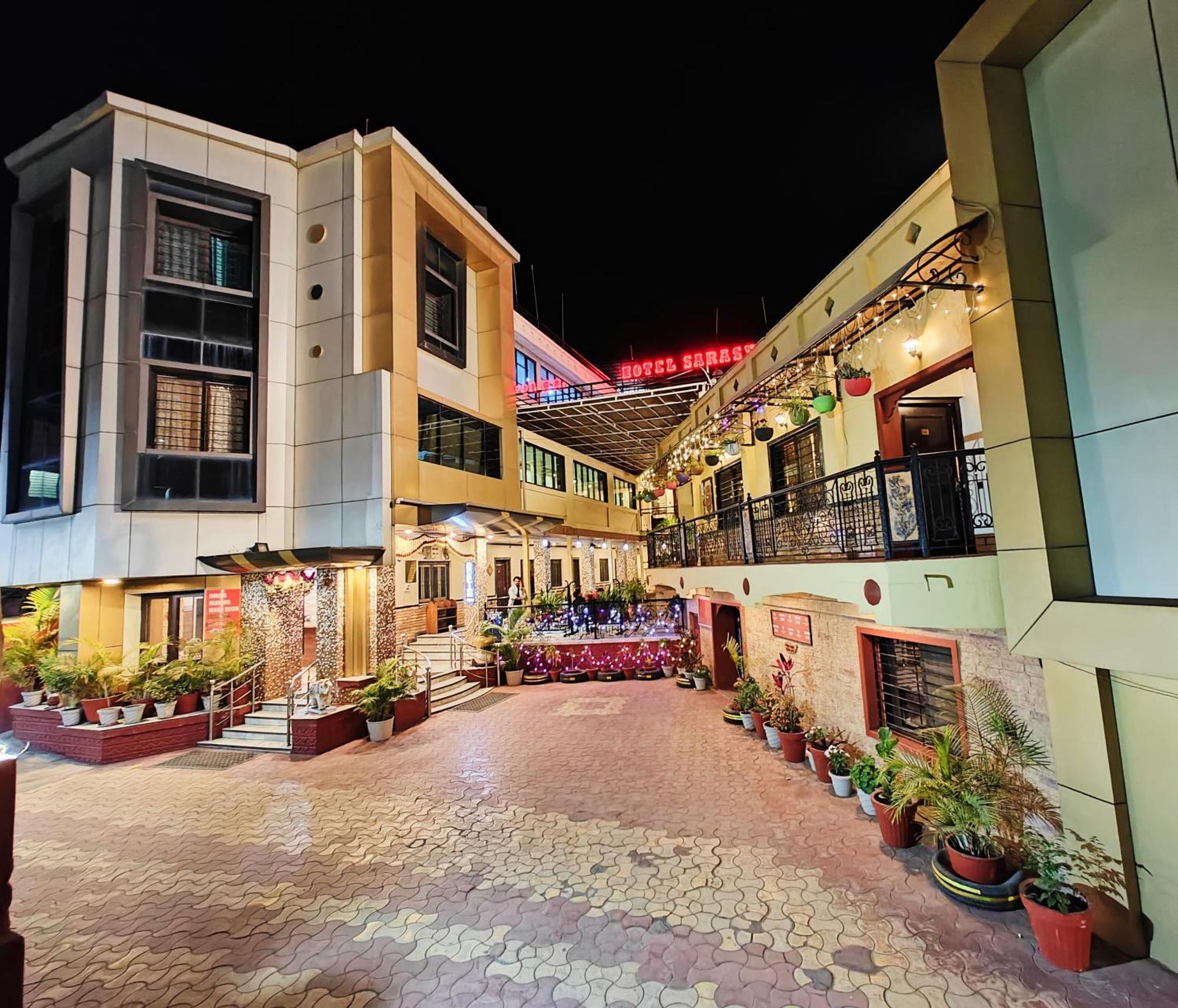 Hotel Saraswati Mount Abu Dış mekan fotoğraf