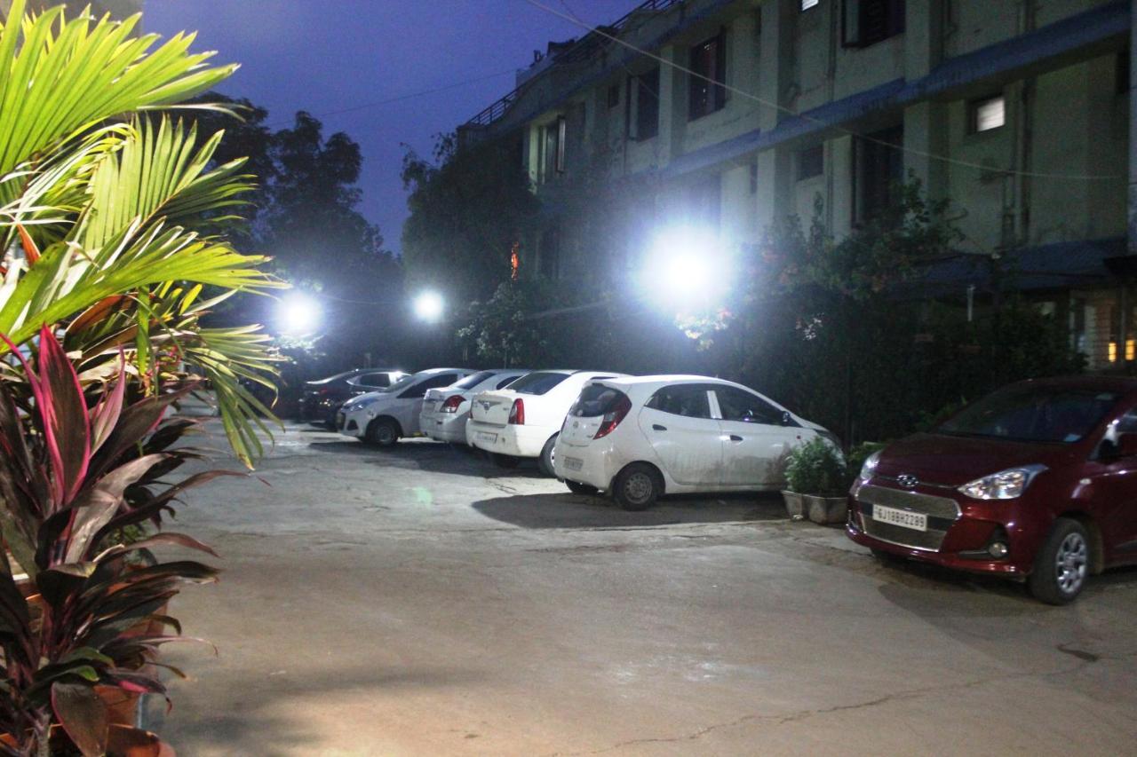 Hotel Saraswati Mount Abu Dış mekan fotoğraf